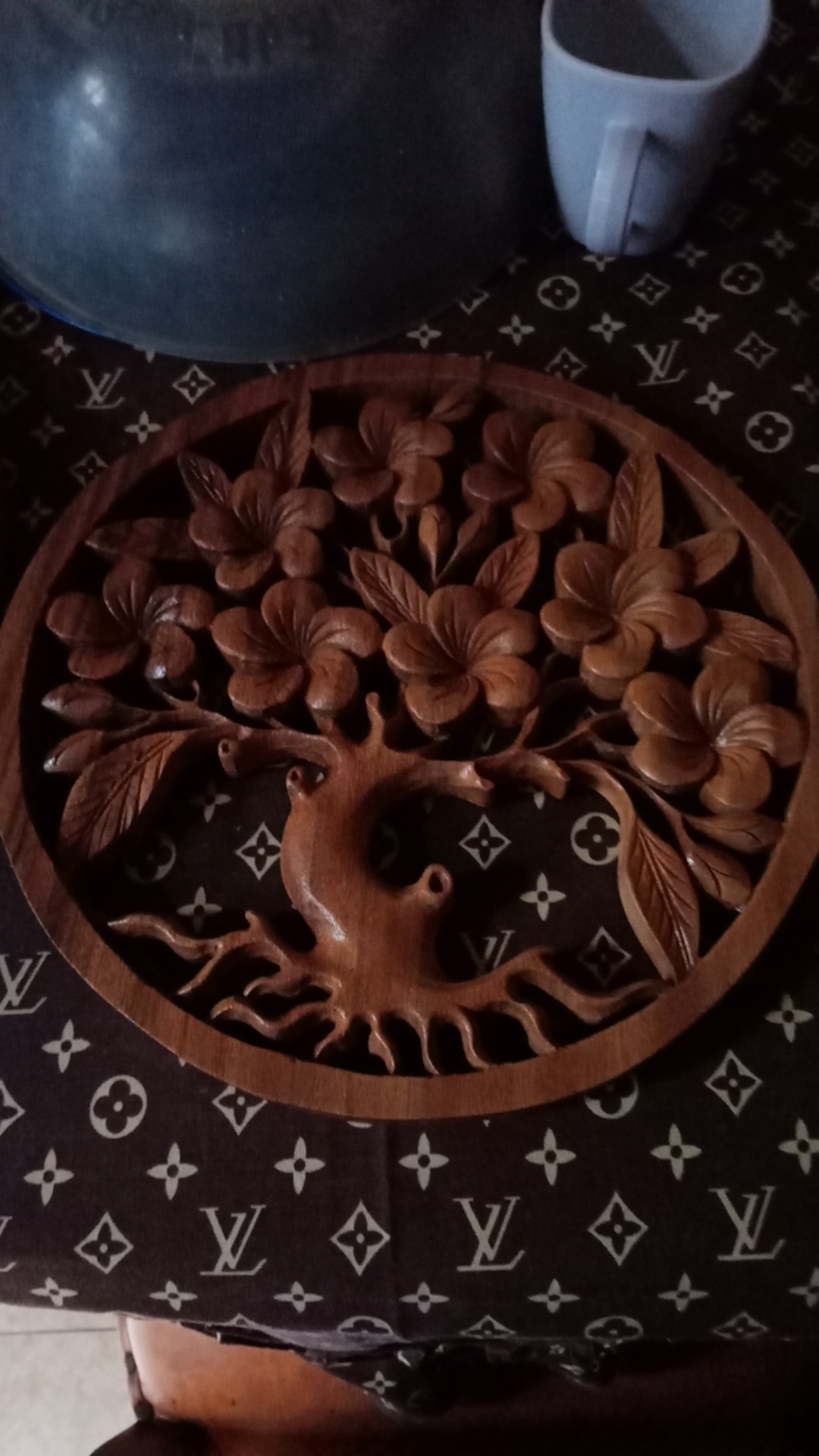 Ukiran Bali Pandil Kayu Bunga Kamboja (jepun) 30cm