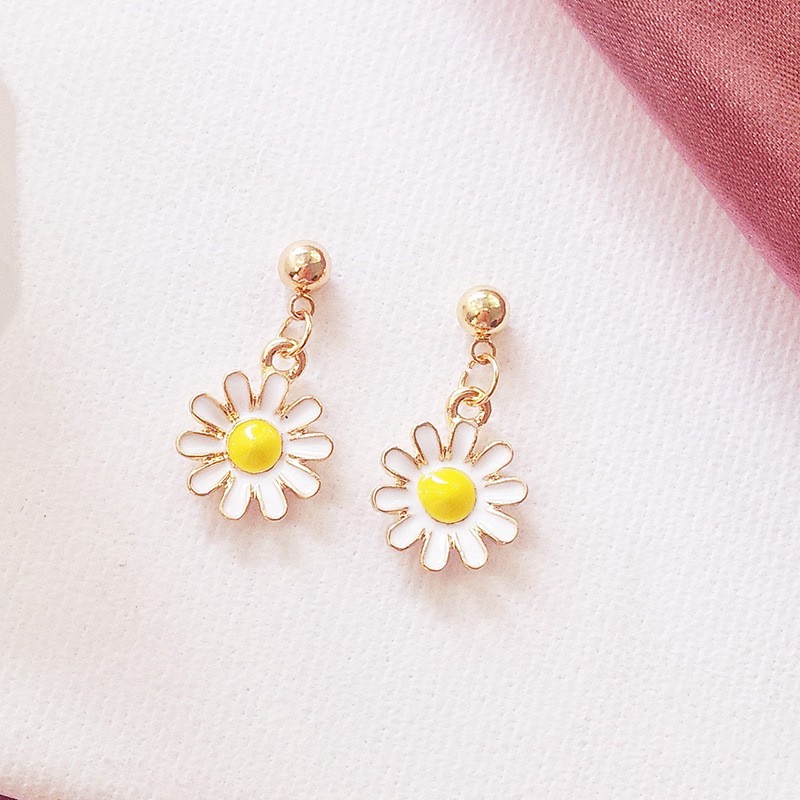 (YUZHU) Bayar Di Tempat Korea Simple Daisy Sun Flower Pendant Earrings anting