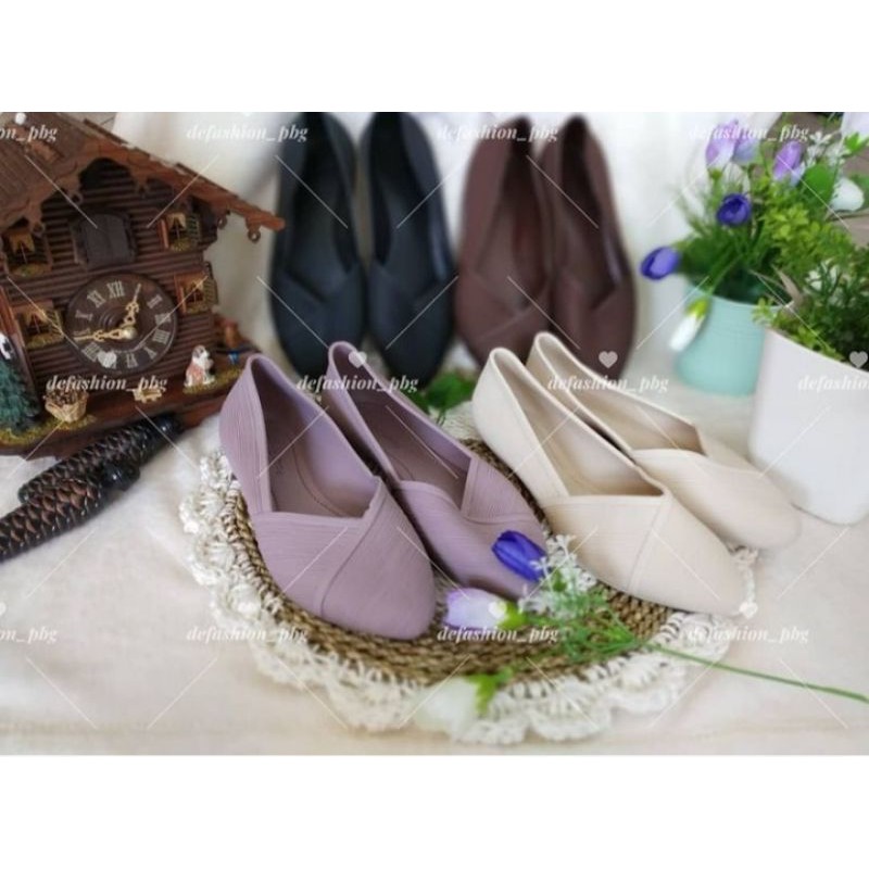Sepatu jelly wanita flat