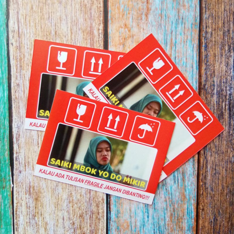 

STIKER BU TEJO FRAGILE