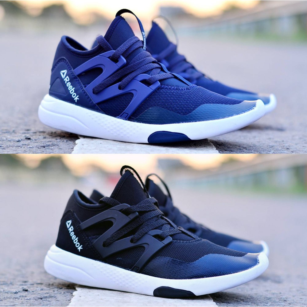 sepatu jogging reebok pria