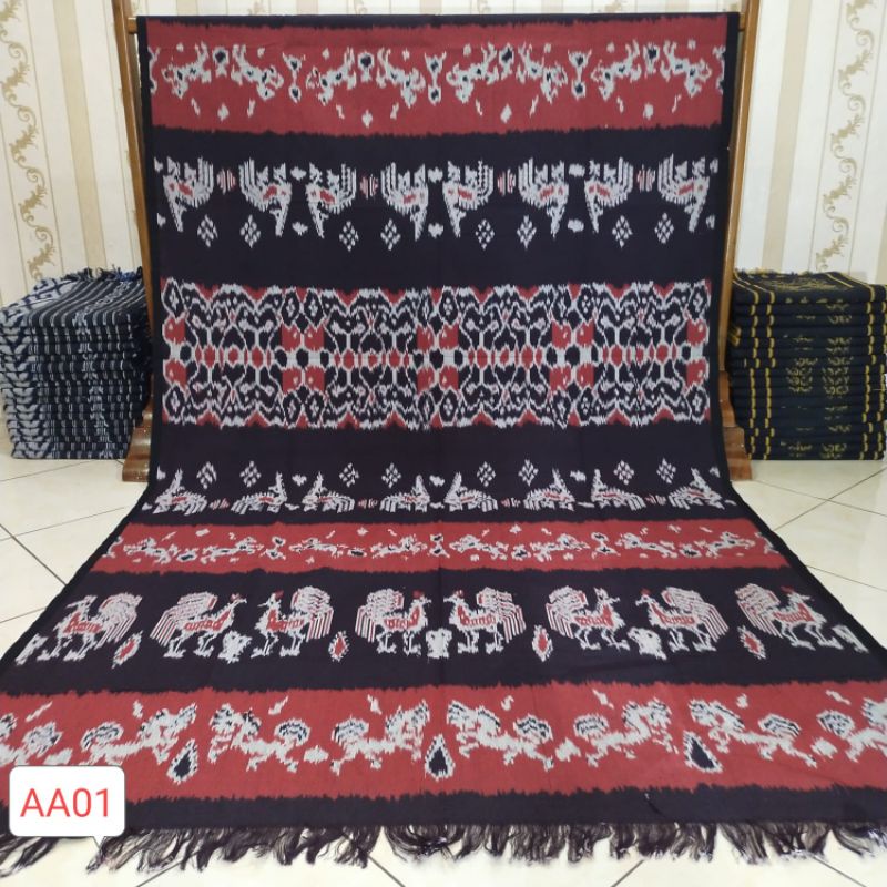 Kain tenun ikat etnik motive Sumba kwalitas super