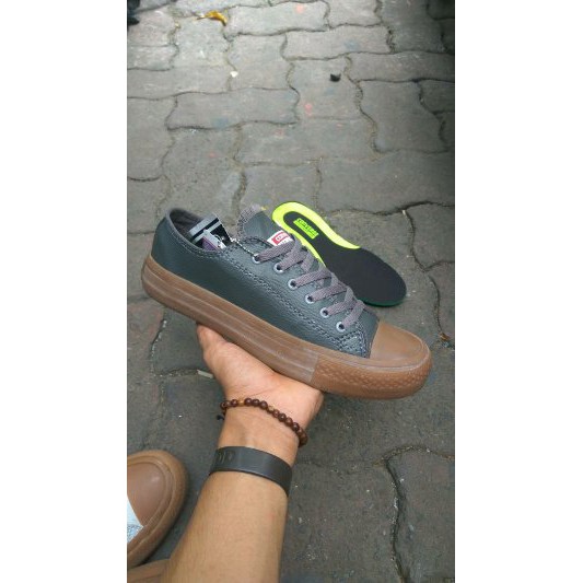 SEPATU PRIA CONVERSE GEM KULIT terlaris