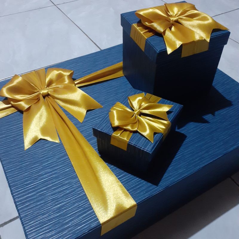 CUSTOM BOX KADO HAMPERS HADIAH CUSTOM SIZE DAN PILIH WARNA