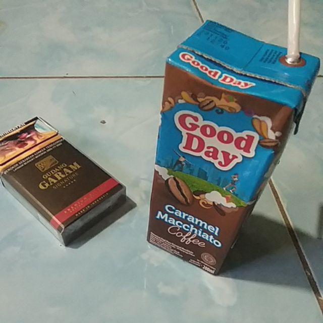 Batik Couple Keluarga Sania Ruffle Ori Ndoro Jowi Kupu Kuning Sarimbit Batik Grosir Murah Terbaru