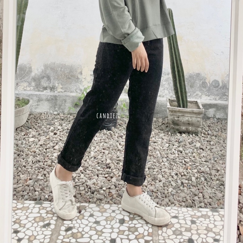 CANDIEZ Carissa Boyfriend Jeans Black Jeans HITAM CANDIEZ Carissa Boyfriend Jeans Black Jeans HITAM