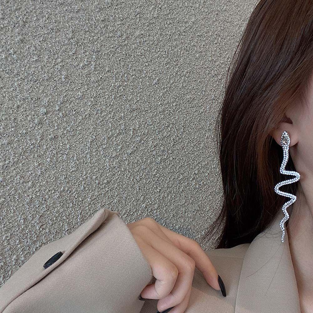 [Elegan] Anting Drop Perempuan Kepribadian Tidak Teratur Wanita Berlian Imitasi Paduan Gadis Gaya Korea Stud Earrings