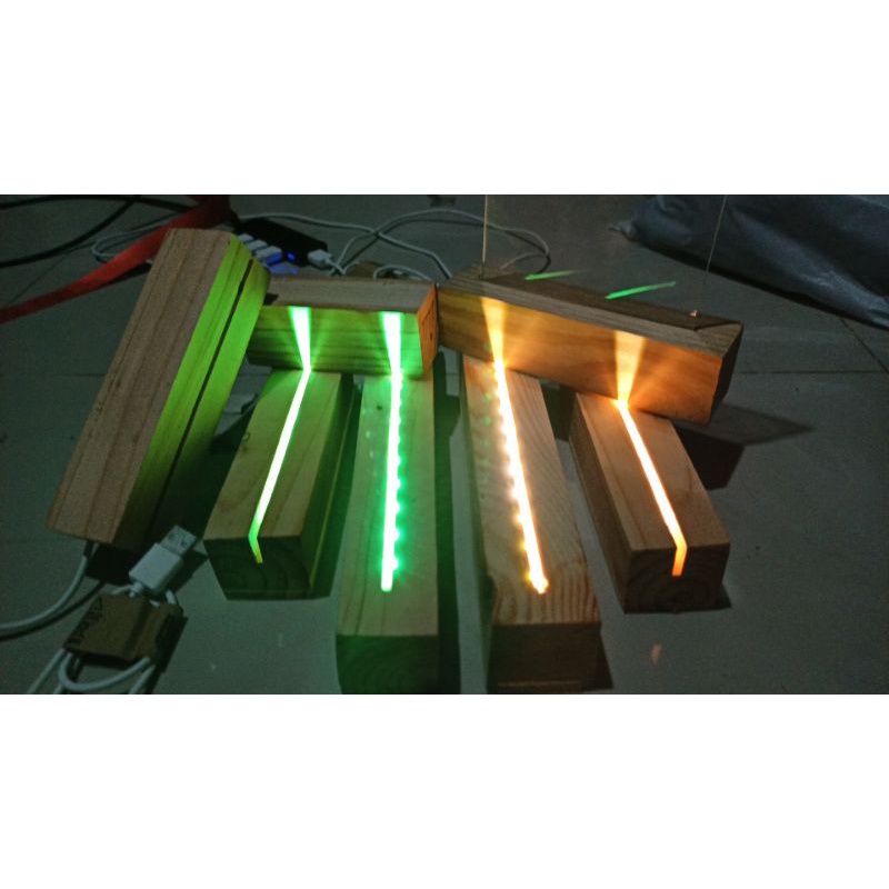 Dudukan Kayu Lampu Akrilik / Standing Acrylic LED USB 10 cm / A6