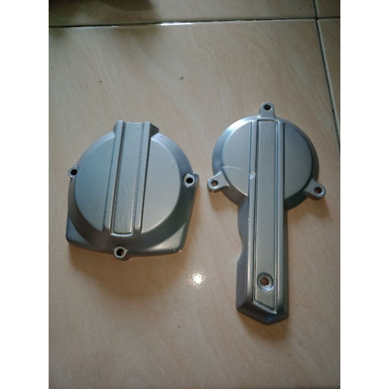 Cover tutup penutup bak blok kalter kanan kiri Yamaha RX 100 ori