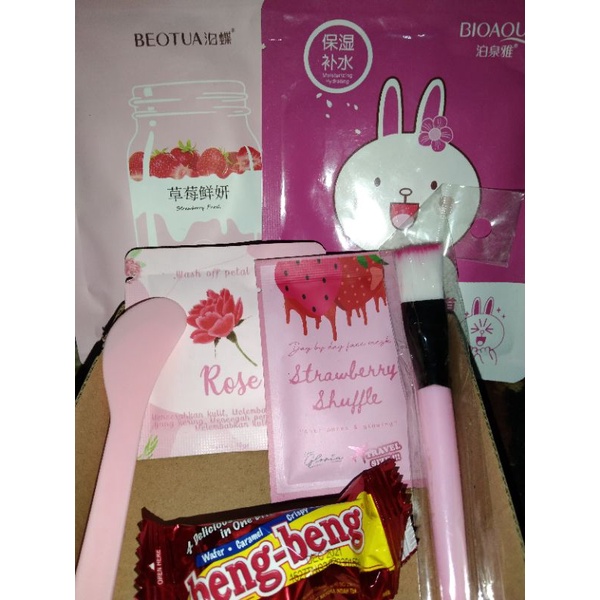 

GIFTBOX PAKET GIFT BOX GRADUATION BOX BIRTHDAY BOX MASKER organik / langsung freebengbengspatula