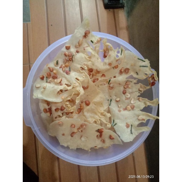 

Peyek Kacang Tanah Daun Jeruk
