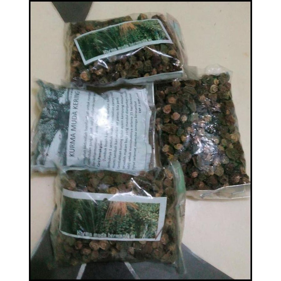 

DS OPEN Kurma muda / kurma hijau Kering