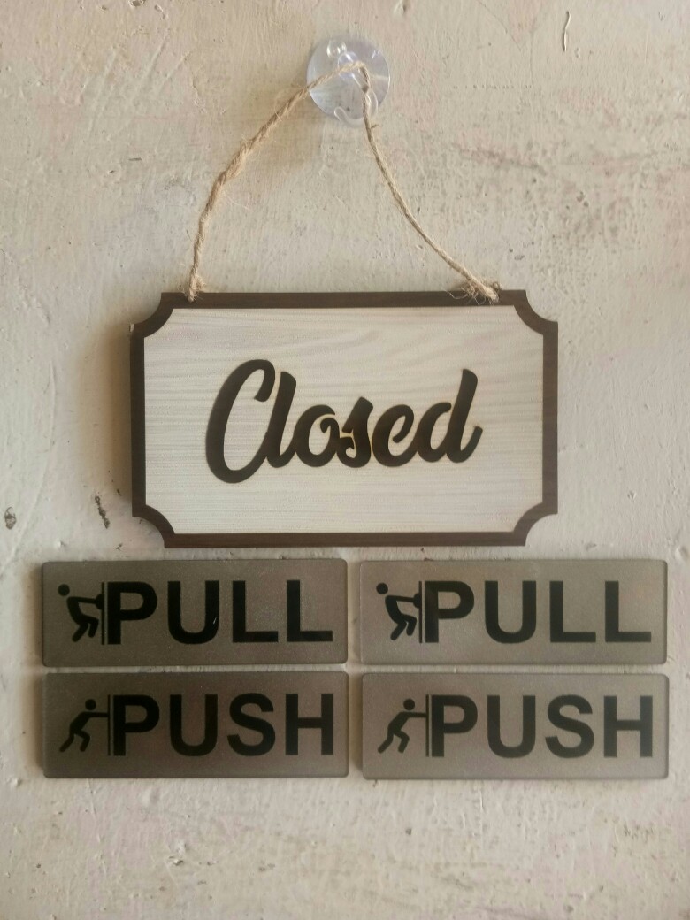 Sign Akrilik Pintu Push Pull Medium - Signage Cafe / Restaurant