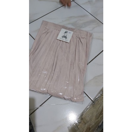 Rok prisket suede LONDON GIRL import panjang 80cm & 95cm | rok prisket suede hitam coksu navy brown-whitecream