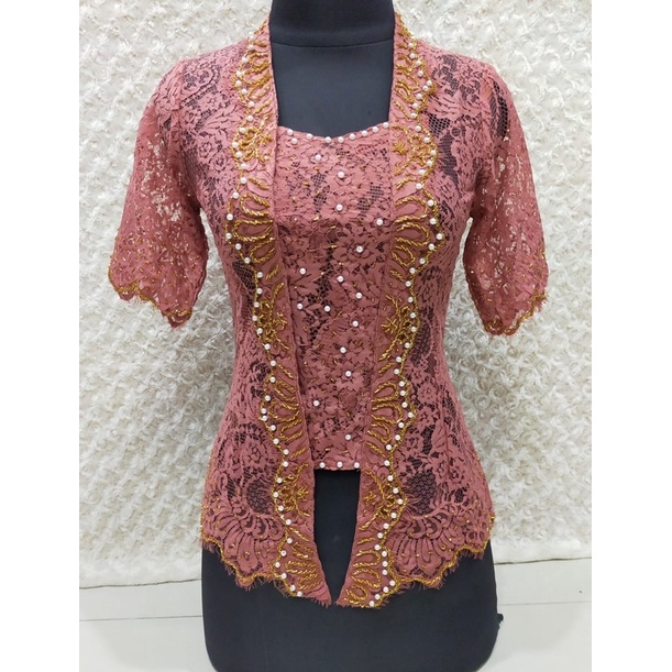 KEBAYA BROKAT PAYET/KEBAYA BALI