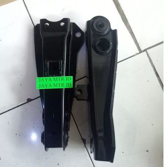 lower arm/ sayap bawah isuzu panther 2.3 cc/ 2.5cc