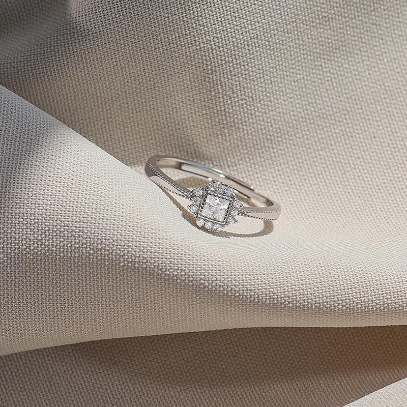 Cincin Bentuk Kupu-Kupu Geometri Aksen Berlian Imitasi Bahan Alloy Lapis Silver Gaya Korea Untuk Wanita