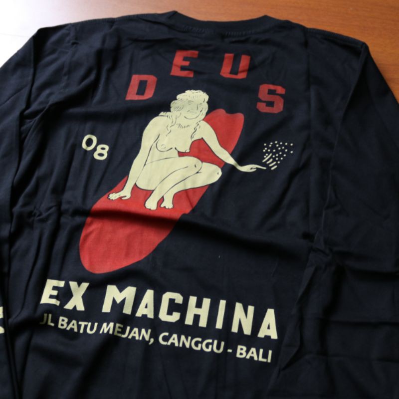 Kaos tangan panjang deus hitam