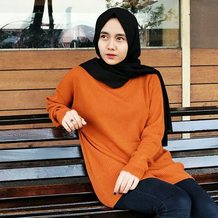 Boxy sweater blouse /atasan wanita -NGROS