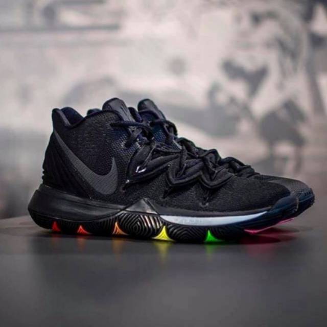Nike Boys 'Kyrie 5' Red Carpet 'Basketball Shoes Black