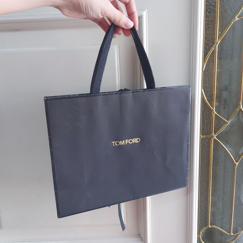 

Max Mara Paperbag Wood Tom Ford Branded paper bag