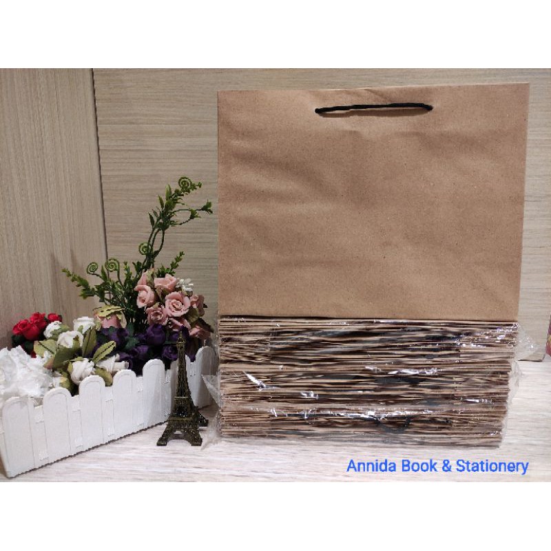 Paperbag polos Landscape Ukuran 19x25x9cm