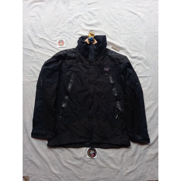 jaket gunung outdoor arcteryx hiking pecinta alam vintage