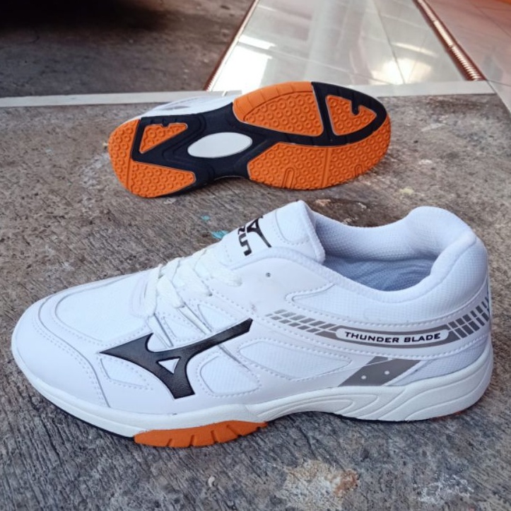 Sepatu Sport Badminton volly Running MIZUNO Putih