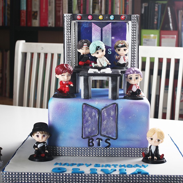 

Kue Ulang Tahun model BTS / BIRTHDAY CAKE / MOHON BACA KETERANGAN