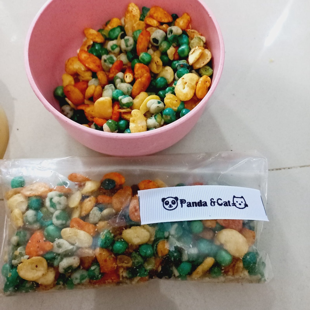 

cemilan kacang campur cemilan kacang cemilan kacang campur cemilan kekinian 100gram