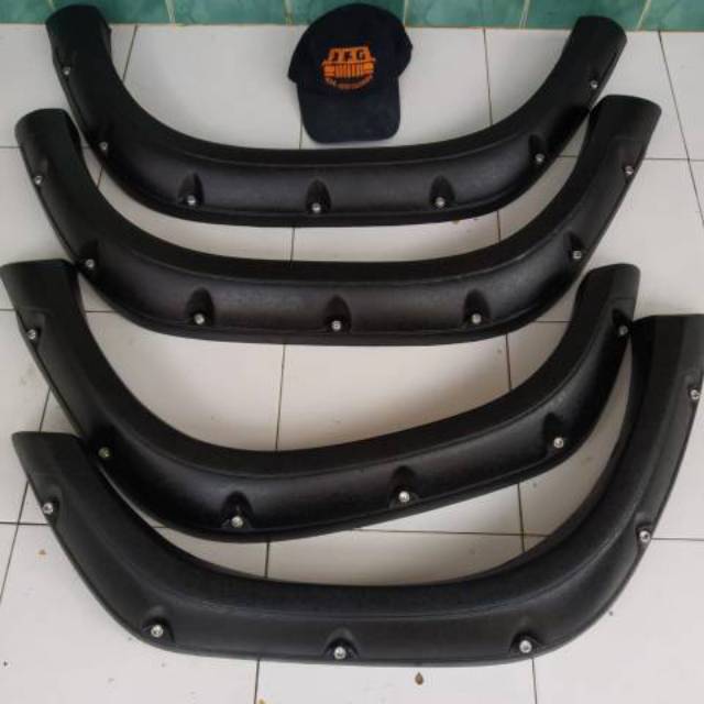 Fender katana kotak Oval