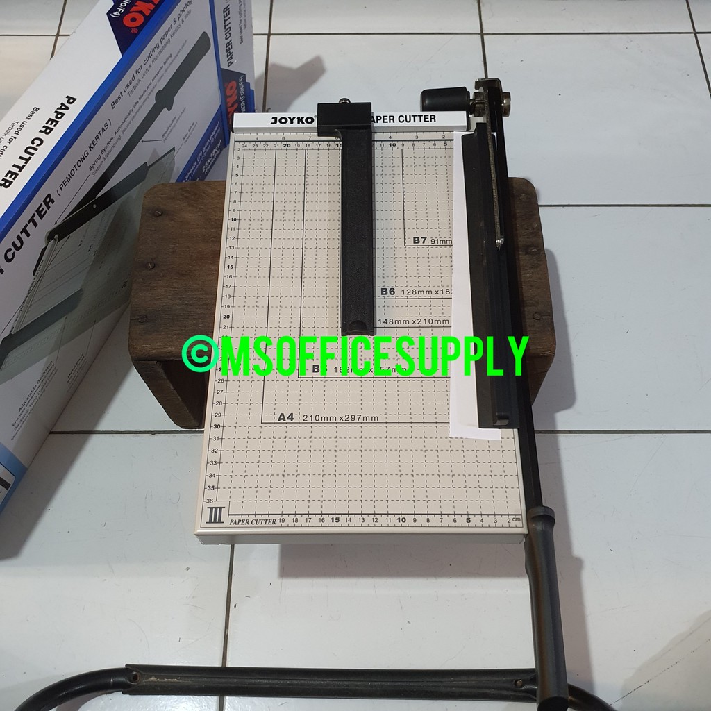 pemotong kertas paper cutter F4 FOLIO JOYKO LETTER 26X38 cm pc 2638