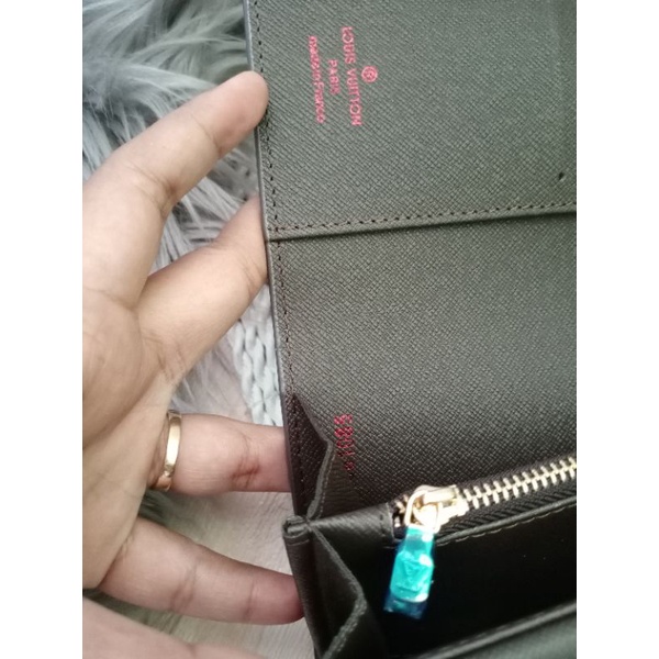 DOMPET LV LIPAT PANJANG LIDAH FREE BOX