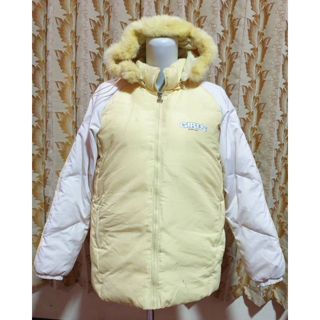 Preloved Jaket Winter Musim Dingin Wanita