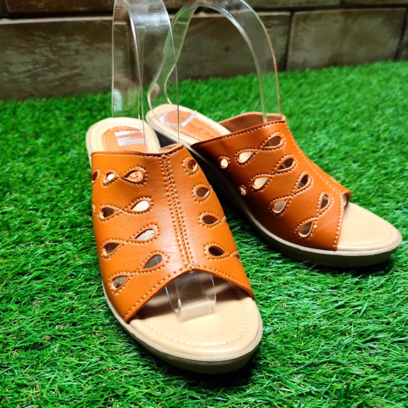 Sandal kulit wedges  wanita / ibu-ibu /cewek