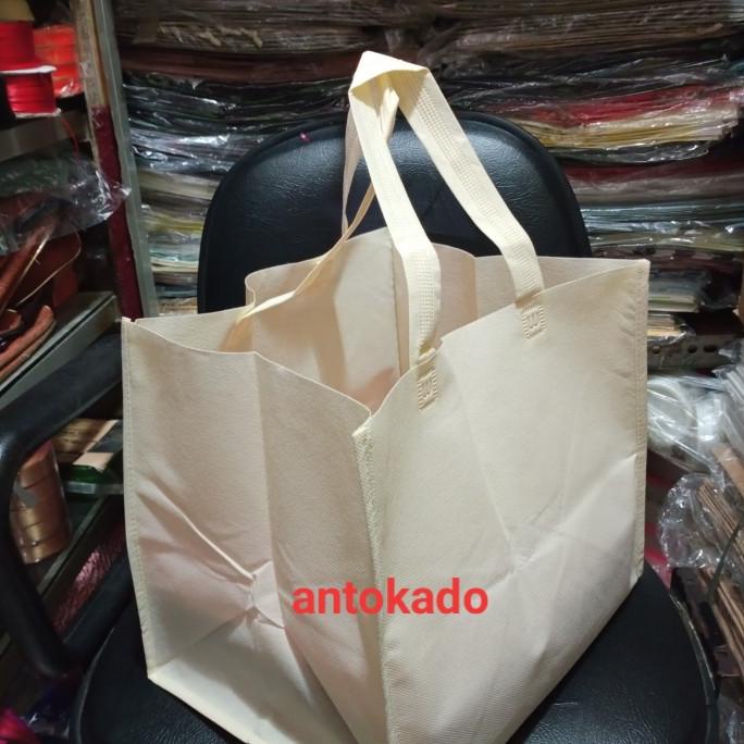 

*****] tas kotak spunbond polos