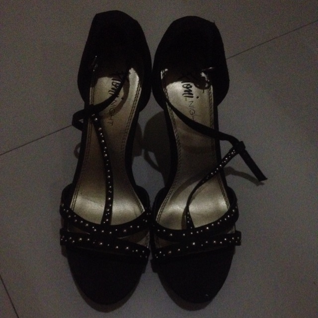 Fioni night black size 40