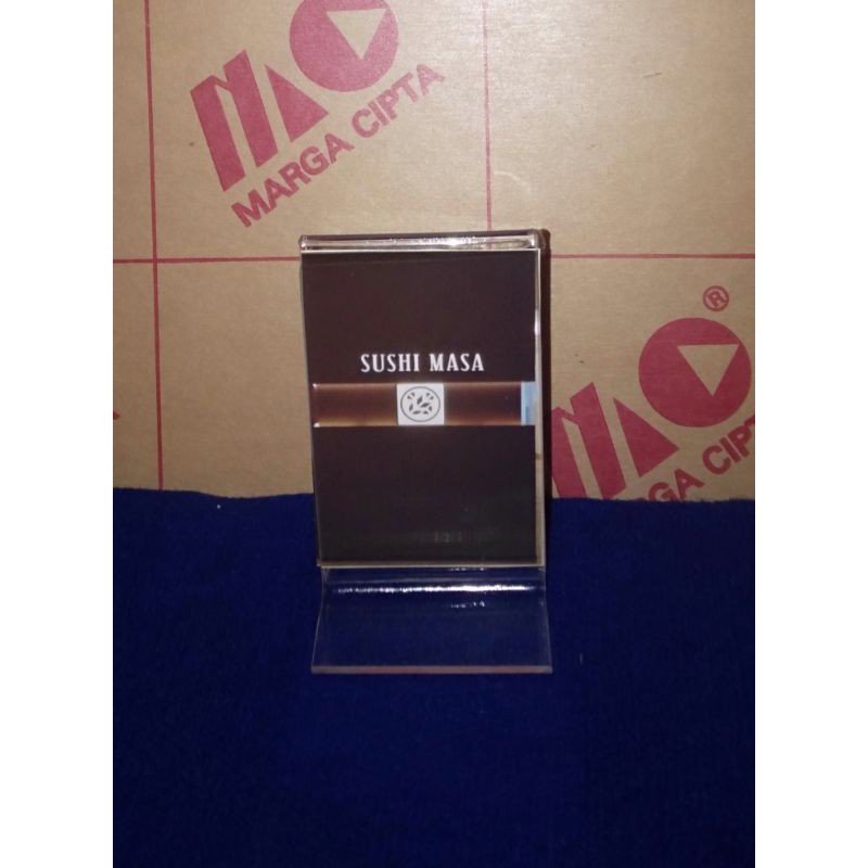 

Akrilik Display Tentcard Tempat Brosur No. Meja Model Portrait Tipe T Uk. 10x6 Cm