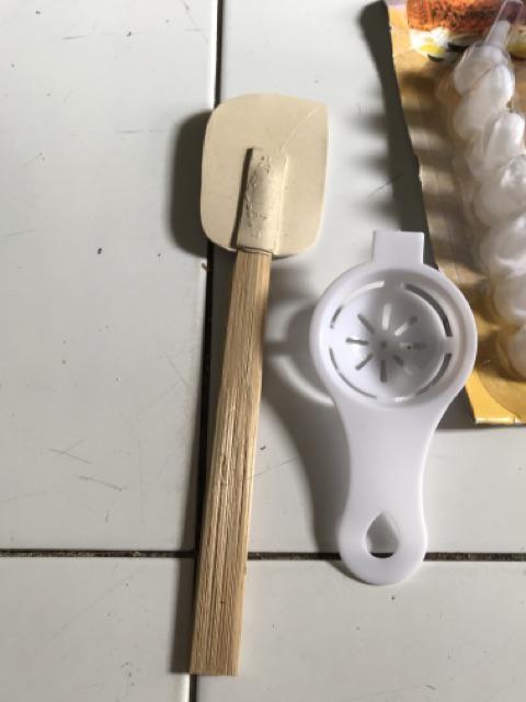 Spatula Karet Gagang Kayu