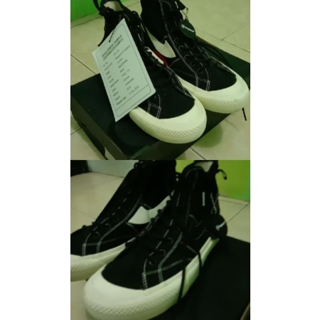 Sepatu compas original