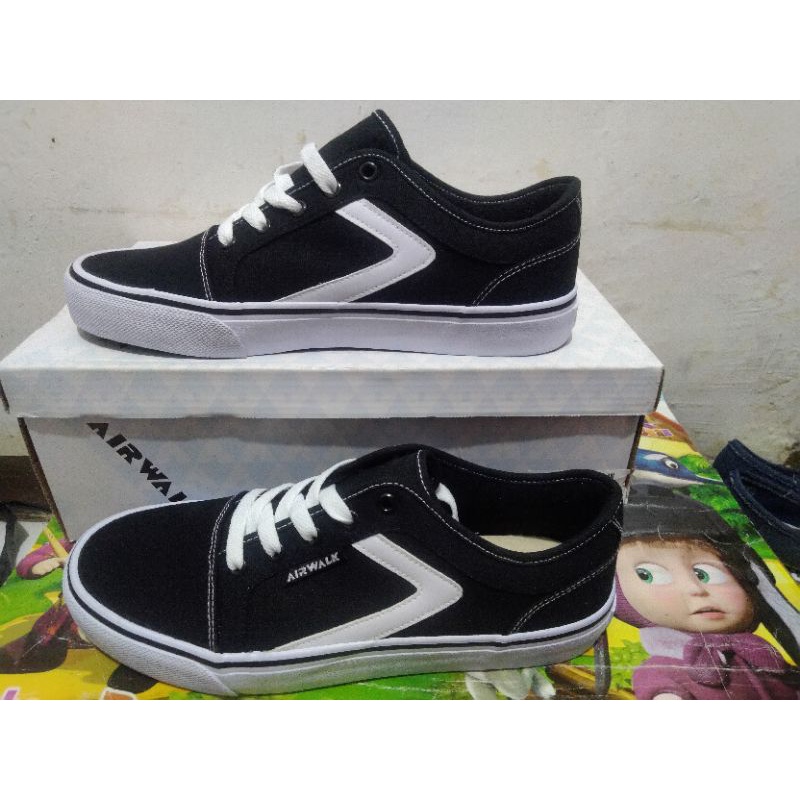 Sepatu Sekolah Airwalk Rieder Pro Black Original