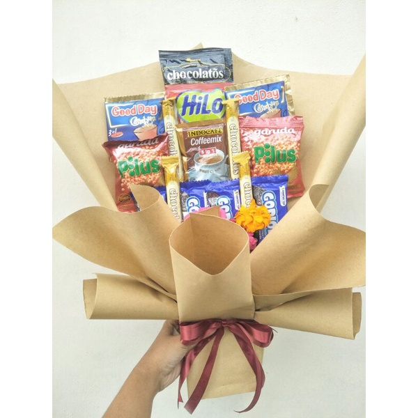 

BUCKET SNACK BOUQET MURAH KADO ULANG TAHUN WISUDA