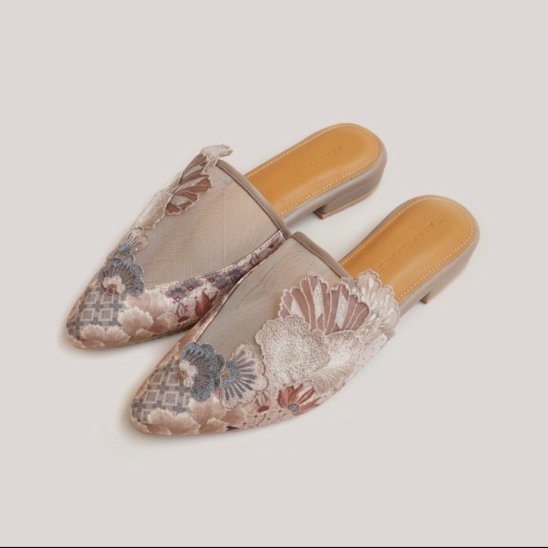 diskonn Claudia Vaia x Wearing Klamby Sepatu Sandal Wanita