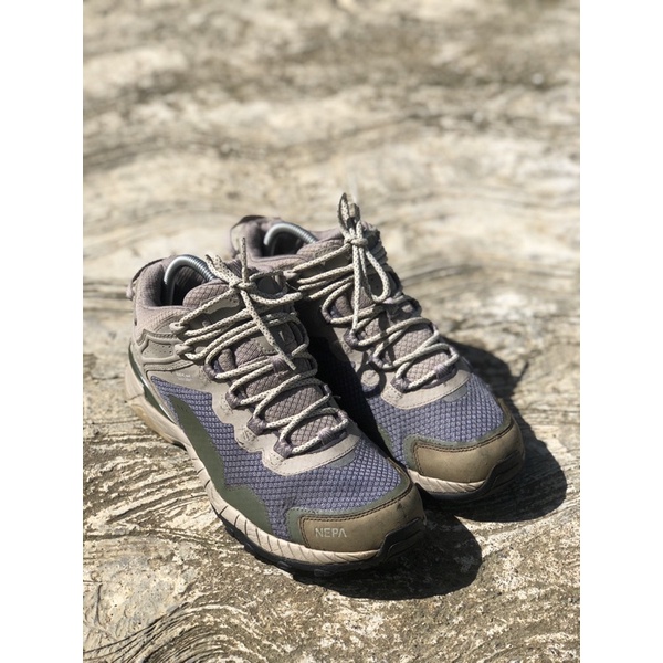 Sepatu gunung second original Nepa