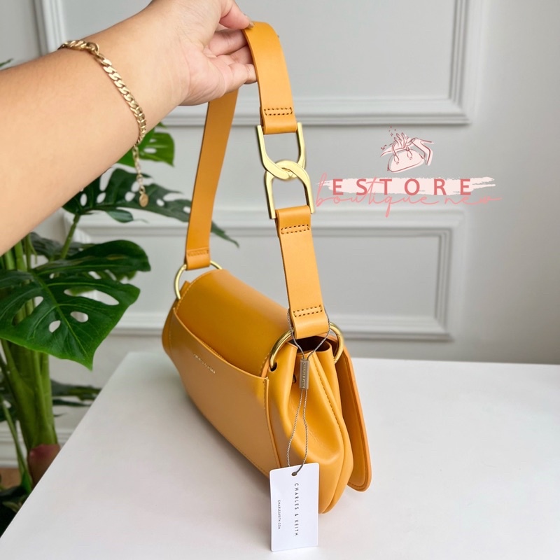 C Esme Shoulder Bag 03