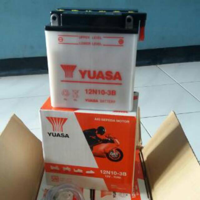 Aki Yuasa 12N10 3B 12 Volt 10 Ah Aki Vespa Excel