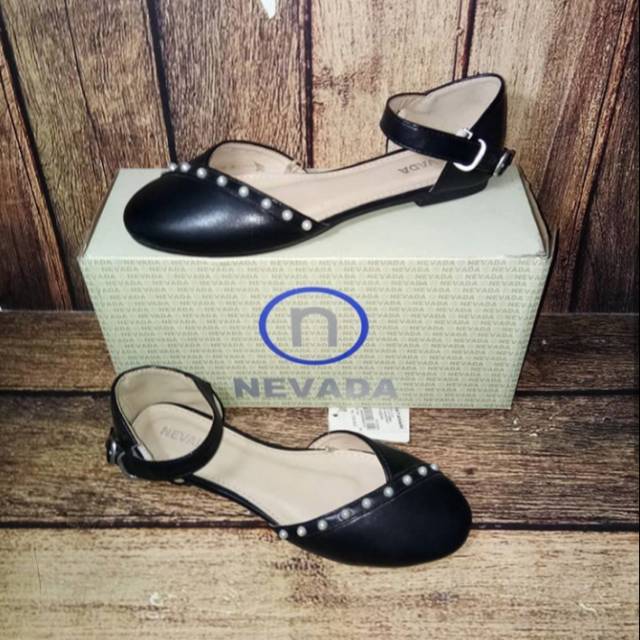 SEPATU FLATS WANITA (Nevada) HITAM - MX4BK