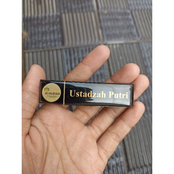 

Nametag kuningan / Nametag akrilik