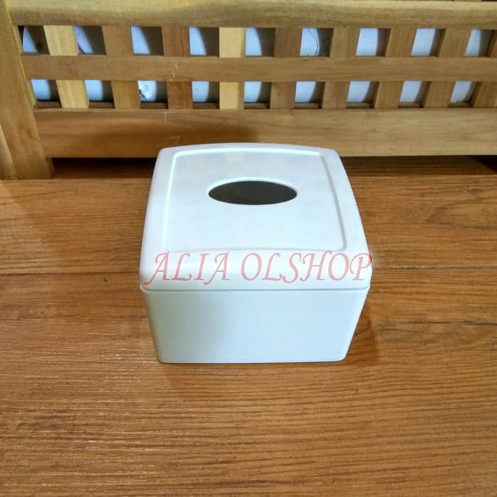 Box tissue Meja Putih