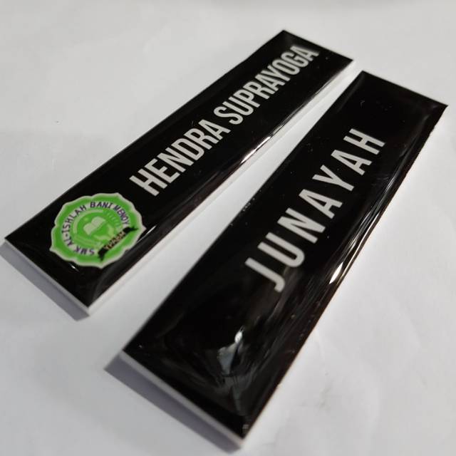 

Name Tag / Papan Nama Dada Peniti